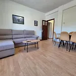 Mareval شقة